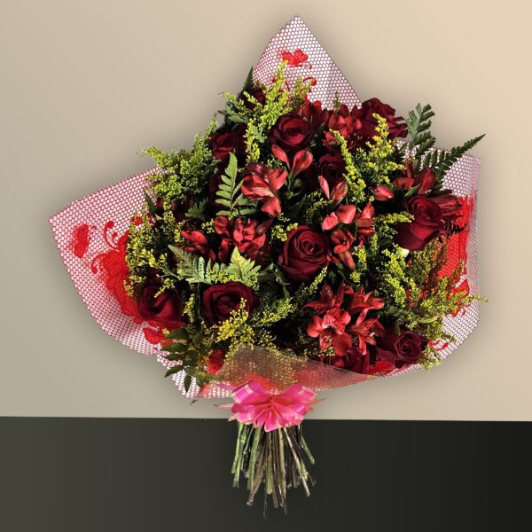 Buquê de Rosas e Astromélias